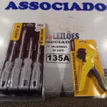 LOTE 135 - 01 KIT DE CHAVES FENDA/PHILIPS E 01 DECAPADOR DE FIOS. (NO ESTADO) ATENÇÃO! FAZER A VISITAÇÃO ANTES DE ARREMATAR, NÃO SABEMOS SE FUNCIONA. LEILÃO NÃO TEM GARANTIA E NEM DEVOLUÇÃO, SUJEITO A POSSÍVEIS AVARIAS VISÍVEIS/OCULTAS E/OU AUSÊNCIA DE COMPONENTES.