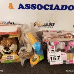 LOTE 157 - 01 LOTE COM BRINQUEDOS DIVERSOS. (NO ESTADO) ATENÇÃO! FAZER A VISITAÇÃO ANTES DE ARREMATAR, NÃO SABEMOS SE FUNCIONA. LEILÃO NÃO TEM GARANTIA E NEM DEVOLUÇÃO, SUJEITO A POSSÍVEIS AVARIAS VISÍVEIS/OCULTAS E/OU AUSÊNCIA DE COMPONENTES.