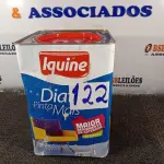 LOTE 122 - 01 LATA DE TINTA IQUINE 18L. (NO ESTADO, NÃO SABEMOS SE FUNCIONA. LEILÃO NÃO TEM GARANTIA E NEM DEVOLUÇÃO).