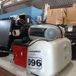 LOTE 096 - 01 TRITURADOR DE RESÍDUOS DE ALIMENTOS, 02 BASES DE LIQUIDIFICADOR, 01 TORRADEIRA, 01 BOMBA D’AGUA E 01 SUCATA DE BATERIA ESTACIONARIA. (NO ESTADO) ATENÇÃO! FAZER A VISITAÇÃO ANTES DE ARREMATAR, NÃO SABEMOS SE FUNCIONA. LEILÃO NÃO TEM GARANTIA E NEM DEVOLUÇÃO, SUJEITO A POSSÍVEIS AVARIAS VISÍVEIS/OCULTAS E/OU AUSÊNCIA DE COMPONENTES.