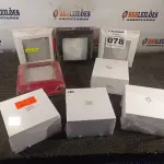 LOTE 078 - 01 LOTE COM VÁRIAS LUMINÁRIAS DE SOBREPOR. (NO ESTADO) ATENÇÃO! FAZER A VISITAÇÃO ANTES DE ARREMATAR, NÃO SABEMOS SE FUNCIONA. LEILÃO NÃO TEM GARANTIA E NEM DEVOLUÇÃO, SUJEITO A POSSÍVEIS AVARIAS VISÍVEIS/OCULTAS E/OU AUSÊNCIA DE COMPONENTES.