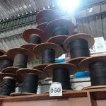 LOTE 060 - 01 LOTE COM VÁRIOS PEDAÇOS DE FIBRA ÓTICA. (NO ESTADO) ATENÇÃO! FAZER A VISITAÇÃO ANTES DE ARREMATAR, NÃO SABEMOS SE FUNCIONA. LEILÃO NÃO TEM GARANTIA E NEM DEVOLUÇÃO, SUJEITO A POSSÍVEIS AVARIAS VISÍVEIS/OCULTAS E/OU AUSÊNCIA DE COMPONENTES.