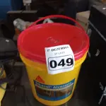 LOTE 049 - 01 BALDE DE SIKANOL ALVENARIA, ADITIVO PLASTIFICANTE PARA ARGAMASSA DE ASSENTAMENTO E REBOCO 18L. (NO ESTADO) ATENÇÃO! FAZER A VISITAÇÃO ANTES DE ARREMATAR, NÃO SABEMOS SE FUNCIONA. LEILÃO NÃO TEM GARANTIA E NEM DEVOLUÇÃO, SUJEITO A POSSÍVEIS AVARIAS VISÍVEIS/OCULTAS E/OU AUSÊNCIA DE COMPONENTES.