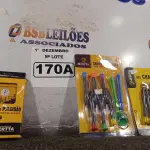 LOTE 170 - 03 KIT’S CHAVES DE PRECISÃO PARA MANUTENÇÃO DE CELULAR. (NO ESTADO) ATENÇÃO! FAZER A VISITAÇÃO ANTES DE ARREMATAR, NÃO SABEMOS SE FUNCIONA. LEILÃO NÃO TEM GARANTIA E NEM DEVOLUÇÃO, SUJEITO A POSSÍVEIS AVARIAS VISÍVEIS/OCULTAS E/OU AUSÊNCIA DE COMPONENTES.