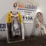LOTE 110 - 01 KIT DE CHAVES ALLEN E 01 ALICATE DE PRESSÃO. (NO ESTADO) ATENÇÃO! FAZER A VISITAÇÃO ANTES DE ARREMATAR, NÃO SABEMOS SE FUNCIONA. LEILÃO NÃO TEM GARANTIA E NEM DEVOLUÇÃO, SUJEITO A POSSÍVEIS AVARIAS VISÍVEIS/OCULTAS E/OU AUSÊNCIA DE COMPONENTES.