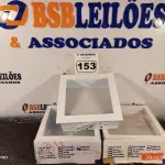 LOTE 153 - 06 LUMINÁRIAS DE EMBUTIR. (NO ESTADO) ATENÇÃO! FAZER A VISITAÇÃO ANTES DE ARREMATAR, NÃO SABEMOS SE FUNCIONA. LEILÃO NÃO TEM GARANTIA E NEM DEVOLUÇÃO, SUJEITO A POSSÍVEIS AVARIAS VISÍVEIS/OCULTAS E/OU AUSÊNCIA DE COMPONENTES.