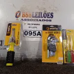 LOTE 095 - 01 KIT DE CHAVE ALLEN, 01 KIT DE CHAVE FENDA/PHILIPS E 01 CHAVE COM 06 PONTAS INTERCAMBIÁVEIS. (NO ESTADO) ATENÇÃO! FAZER A VISITAÇÃO ANTES DE ARREMATAR, NÃO SABEMOS SE FUNCIONA. LEILÃO NÃO TEM GARANTIA E NEM DEVOLUÇÃO, SUJEITO A POSSÍVEIS AVARIAS VISÍVEIS/OCULTAS E/OU AUSÊNCIA DE COMPONENTES.