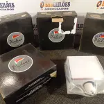 LOTE 075 - 04 LUMINÁRIAS DE EMBUTIR. (NO ESTADO) ATENÇÃO! FAZER A VISITAÇÃO ANTES DE ARREMATAR, NÃO SABEMOS SE FUNCIONA. LEILÃO NÃO TEM GARANTIA E NEM DEVOLUÇÃO, SUJEITO A POSSÍVEIS AVARIAS VISÍVEIS/OCULTAS E/OU AUSÊNCIA DE COMPONENTES.