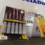 LOTE 220 - 02 KIT’S DE CHAVES FENDA/PHILIPS 06/02 PEÇAS. (NO ESTADO) ATENÇÃO! FAZER A VISITAÇÃO ANTES DE ARREMATAR, NÃO SABEMOS SE FUNCIONA. LEILÃO NÃO TEM GARANTIA E NEM DEVOLUÇÃO, SUJEITO A POSSÍVEIS AVARIAS VISÍVEIS/OCULTAS E/OU AUSÊNCIA DE COMPONENTES.