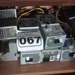 LOTE 067 - 01 LOTE COM VÁRIAS FONTES PARA PC MARCAS E MODELOS DIVERSOS. (NO ESTADO) ATENÇÃO! FAZER A VISITAÇÃO ANTES DE ARREMATAR, NÃO SABEMOS SE FUNCIONA. LEILÃO NÃO TEM GARANTIA E NEM DEVOLUÇÃO, SUJEITO A POSSÍVEIS AVARIAS VISÍVEIS/OCULTAS E/OU AUSÊNCIA DE COMPONENTES.