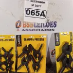 LOTE 065 - 03 KITS DE GRAMPOS DE PRESSÃO. (NO ESTADO) ATENÇÃO! FAZER A VISITAÇÃO ANTES DE ARREMATAR, NÃO SABEMOS SE FUNCIONA. LEILÃO NÃO TEM GARANTIA E NEM DEVOLUÇÃO, SUJEITO A POSSÍVEIS AVARIAS VISÍVEIS/OCULTAS E/OU AUSÊNCIA DE COMPONENTES.