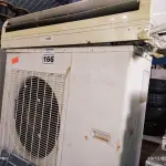 LOTE 166 - 01 AR CONDICIONADO MARCA ELECTROLUX 24000BTU. (NO ESTADO) ATENÇÃO! FAZER A VISITAÇÃO ANTES DE ARREMATAR, NÃO SABEMOS SE FUNCIONA. LEILÃO NÃO TEM GARANTIA E NEM DEVOLUÇÃO, SUJEITO A POSSÍVEIS AVARIAS VISÍVEIS/OCULTAS E/OU AUSÊNCIA DE COMPONENTES.