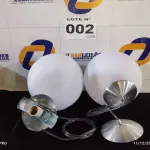 LOTE 002 - 04 – LUMINÁRIAS (NO ESTADO, NÃO SABEMOS SE FUNCIONA. LEILÃO NÃO TEM GARANTIA E NEM DEVOLUÇÃO, SUJEITO A POSSÍVEIS AVARIAS VISÍVEIS/OCULTAS E/OU AUSÊNCIA DE COMPONENTES)
