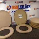 LOTE 059 - 06 ASSENTOS PARA VASO SANITÁRIO. (NO ESTADO) ATENÇÃO! FAZER A VISITAÇÃO ANTES DE ARREMATAR, NÃO SABEMOS SE FUNCIONA. LEILÃO NÃO TEM GARANTIA E NEM DEVOLUÇÃO, SUJEITO A POSSÍVEIS AVARIAS VISÍVEIS/OCULTAS E/OU AUSÊNCIA DE COMPONENTES.