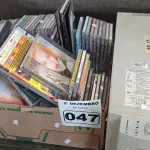LOTE 047 - 01 NOBREAK APC 700VA E 01 CAIXA COM VÁRIOS CDS E DVD’S DE TÍTULOS DIVERSOS. (NO ESTADO) ATENÇÃO! FAZER A VISITAÇÃO ANTES DE ARREMATAR, NÃO SABEMOS SE FUNCIONA. LEILÃO NÃO TEM GARANTIA E NEM DEVOLUÇÃO, SUJEITO A POSSÍVEIS AVARIAS VISÍVEIS/OCULTAS E/OU AUSÊNCIA DE COMPONENTES.