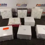 LOTE 078 - 01 LOTE COM VÁRIAS LUMINÁRIAS DE SOBREPOR. (NO ESTADO) ATENÇÃO! FAZER A VISITAÇÃO ANTES DE ARREMATAR, NÃO SABEMOS SE FUNCIONA. LEILÃO NÃO TEM GARANTIA E NEM DEVOLUÇÃO, SUJEITO A POSSÍVEIS AVARIAS VISÍVEIS/OCULTAS E/OU AUSÊNCIA DE COMPONENTES.