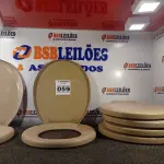 LOTE 059 - 06 ASSENTOS PARA VASO SANITÁRIO. (NO ESTADO) ATENÇÃO! FAZER A VISITAÇÃO ANTES DE ARREMATAR, NÃO SABEMOS SE FUNCIONA. LEILÃO NÃO TEM GARANTIA E NEM DEVOLUÇÃO, SUJEITO A POSSÍVEIS AVARIAS VISÍVEIS/OCULTAS E/OU AUSÊNCIA DE COMPONENTES.