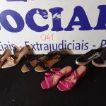 LOTE 041 - 04 – PARES DE CALÇADOS FEMININO, SENDO 03 Nº 36 E 01 PAR Nº 35.(NO ESTADO, NÃO SABEMOS SE FUNCIONA. LEILÃO NÃO TEM GARANTIA E NEM DEVOLUÇÃO, SUJEITO A POSSÍVEIS AVARIAS VISÍVEIS/OCULTAS E/OU AUSÊNCIA DE COMPONENTES)