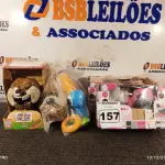 LOTE 157 - 01 LOTE COM BRINQUEDOS DIVERSOS. (NO ESTADO) ATENÇÃO! FAZER A VISITAÇÃO ANTES DE ARREMATAR, NÃO SABEMOS SE FUNCIONA. LEILÃO NÃO TEM GARANTIA E NEM DEVOLUÇÃO, SUJEITO A POSSÍVEIS AVARIAS VISÍVEIS/OCULTAS E/OU AUSÊNCIA DE COMPONENTES.