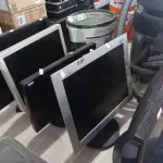 LOTE 092 - 05 MONITORES MARCAS E MODELOS DIVERSOS. (NO ESTADO) ATENÇÃO! FAZER A VISITAÇÃO ANTES DE ARREMATAR, NÃO SABEMOS SE FUNCIONA. LEILÃO NÃO TEM GARANTIA E NEM DEVOLUÇÃO, SUJEITO A POSSÍVEIS AVARIAS VISÍVEIS/OCULTAS E/OU AUSÊNCIA DE COMPONENTES.