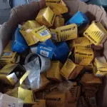 LOTE 239 - 01 LOTE COM VÁRIAS INTERRUPTORES DE PARTIDAS (NO ESTADO) ATENÇÃO! FAZER A VISITAÇÃO ANTES DE ARREMATAR, NÃO SABEMOS SE FUNCIONA. LEILÃO NÃO TEM GARANTIA E NEM DEVOLUÇÃO, SUJEITO A POSSÍVEIS AVARIAS VISÍVEIS/OCULTAS E/OU AUSÊNCIA DE COMPONENTES.