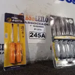 LOTE 245 - 02 KIT’S DE CHAVES FENDA/PHILIPS 06/02 PEÇAS. (NO ESTADO) ATENÇÃO! FAZER A VISITAÇÃO ANTES DE ARREMATAR, NÃO SABEMOS SE FUNCIONA. LEILÃO NÃO TEM GARANTIA E NEM DEVOLUÇÃO, SUJEITO A POSSÍVEIS AVARIAS VISÍVEIS/OCULTAS E/OU AUSÊNCIA DE COMPONENTES.