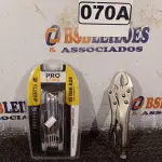 LOTE 070 - 01 KIT DE CHAVE ALLEN E 01 ALICATE DE PRESSÃO. (NO ESTADO) ATENÇÃO! FAZER A VISITAÇÃO ANTES DE ARREMATAR, NÃO SABEMOS SE FUNCIONA. LEILÃO NÃO TEM GARANTIA E NEM DEVOLUÇÃO, SUJEITO A POSSÍVEIS AVARIAS VISÍVEIS/OCULTAS E/OU AUSÊNCIA DE COMPONENTES.