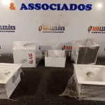 LOTE 071 - 04 LUMINÁRIAS DE EMBUTIR. (NO ESTADO) ATENÇÃO! FAZER A VISITAÇÃO ANTES DE ARREMATAR, NÃO SABEMOS SE FUNCIONA. LEILÃO NÃO TEM GARANTIA E NEM DEVOLUÇÃO, SUJEITO A POSSÍVEIS AVARIAS VISÍVEIS/OCULTAS E/OU AUSÊNCIA DE COMPONENTES.