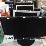 LOTE 092 - 05 MONITORES MARCAS E MODELOS DIVERSOS. (NO ESTADO) ATENÇÃO! FAZER A VISITAÇÃO ANTES DE ARREMATAR, NÃO SABEMOS SE FUNCIONA. LEILÃO NÃO TEM GARANTIA E NEM DEVOLUÇÃO, SUJEITO A POSSÍVEIS AVARIAS VISÍVEIS/OCULTAS E/OU AUSÊNCIA DE COMPONENTES.