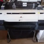 LOTE 372 - 01 PLOTTER MARCA CANON MODELO IPF670. (NO ESTADO) ATENÇÃO! FAZER A VISITAÇÃO ANTES DE ARREMATAR, NÃO SABEMOS SE FUNCIONA. LEILÃO NÃO TEM GARANTIA E NEM DEVOLUÇÃO, SUJEITO A POSSÍVEIS AVARIAS VISÍVEIS/OCULTAS E/OU AUSÊNCIA DE COMPONENTES.