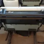 LOTE 374 - 01 PLOTTER MARCA CANON MODELO IPF670. (NO ESTADO) ATENÇÃO! FAZER A VISITAÇÃO ANTES DE ARREMATAR, NÃO SABEMOS SE FUNCIONA. LEILÃO NÃO TEM GARANTIA E NEM DEVOLUÇÃO, SUJEITO A POSSÍVEIS AVARIAS VISÍVEIS/OCULTAS E/OU AUSÊNCIA DE COMPONENTES.