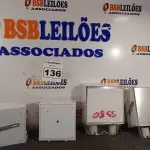 LOTE 136 - 09 LUMINÁRIAS SENDO 05 DE EMBUTIR. (NO ESTADO) ATENÇÃO! FAZER A VISITAÇÃO ANTES DE ARREMATAR, NÃO SABEMOS SE FUNCIONA. LEILÃO NÃO TEM GARANTIA E NEM DEVOLUÇÃO, SUJEITO A POSSÍVEIS AVARIAS VISÍVEIS/OCULTAS E/OU AUSÊNCIA DE COMPONENTES.