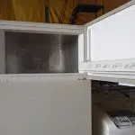 LOTE 347 - 01 GELADEIRA MARCA BRASTEMP 220V. (NO ESTADO) ATENÇÃO! FAZER A VISITAÇÃO ANTES DE ARREMATAR, NÃO SABEMOS SE FUNCIONA. LEILÃO NÃO TEM GARANTIA E NEM DEVOLUÇÃO, SUJEITO A POSSÍVEIS AVARIAS VISÍVEIS/OCULTAS E/OU AUSÊNCIA DE COMPONENTES.