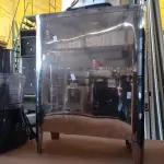 LOTE 295 - 02 CAFETEIRAS SENDO 01 INDUSTRIAL. (NO ESTADO) ATENÇÃO! FAZER A VISITAÇÃO ANTES DE ARREMATAR, NÃO SABEMOS SE FUNCIONA. LEILÃO NÃO TEM GARANTIA E NEM DEVOLUÇÃO, SUJEITO A POSSÍVEIS AVARIAS VISÍVEIS/OCULTAS E/OU AUSÊNCIA DE COMPONENTES.