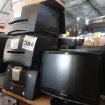 LOTE 384 - 05 IMPRESSORAS LEXMARK E342N, 05 TECLADOS PARA PC E 05 MONITORES MARCAS E MODELOS DIVERSOS. (NO ESTADO) ATENÇÃO! FAZER A VISITAÇÃO ANTES DE ARREMATAR, NÃO SABEMOS SE FUNCIONA. LEILÃO NÃO TEM GARANTIA E NEM DEVOLUÇÃO, SUJEITO A POSSÍVEIS AVARIAS VISÍVEIS/OCULTAS E/OU AUSÊNCIA DE COMPONENTES.