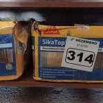 LOTE 314 - 02 CAIXAS DE SIKA TOP-100, REVESTIMENTO IMPERMEABILIZANTE SEMI-FLEXIVEL 18KG. (NO ESTADO) ATENÇÃO! FAZER A VISITAÇÃO ANTES DE ARREMATAR, NÃO SABEMOS SE FUNCIONA. LEILÃO NÃO TEM GARANTIA E NEM DEVOLUÇÃO, SUJEITO A POSSÍVEIS AVARIAS VISÍVEIS/OCULTAS E/OU AUSÊNCIA DE COMPONENTES.