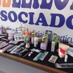 LOTE 159 - 57 - COSMÉTICOS DIVERSOS  (APROXIMADAMENTE)(NO ESTADO, NÃO SABEMOS SE FUNCIONA. LEILÃO NÃO TEM GARANTIA E NEM DEVOLUÇÃO, SUJEITO A POSSÍVEIS AVARIAS VISÍVEIS/OCULTAS E/OU AUSÊNCIA DE COMPONENTES)