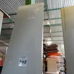 LOTE 392 - 01 ARMÁRIO ALTO EM MADEIRA DESMONTADO. (NO ESTADO) ATENÇÃO! FAZER A VISITAÇÃO ANTES DE ARREMATAR, NÃO SABEMOS SE FUNCIONA. LEILÃO NÃO TEM GARANTIA E NEM DEVOLUÇÃO, SUJEITO A POSSÍVEIS AVARIAS VISÍVEIS/OCULTAS E/OU AUSÊNCIA DE COMPONENTES.