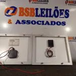 LOTE 341 - 02 PAINÉIS SOLARES 18V 10W.  (NO ESTADO) ATENÇÃO! FAZER A VISITAÇÃO ANTES DE ARREMATAR, NÃO SABEMOS SE FUNCIONA. LEILÃO NÃO TEM GARANTIA E NEM DEVOLUÇÃO, SUJEITO A POSSÍVEIS AVARIAS VISÍVEIS/OCULTAS E/OU AUSÊNCIA DE COMPONENTES.