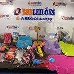 LOTE 230 - 01 LOTE COM VÁRIOS ACESSÓRIOS PARA PET’S. (NO ESTADO) ATENÇÃO! FAZER A VISITAÇÃO ANTES DE ARREMATAR, NÃO SABEMOS SE FUNCIONA. LEILÃO NÃO TEM GARANTIA E NEM DEVOLUÇÃO, SUJEITO A POSSÍVEIS AVARIAS VISÍVEIS/OCULTAS E/OU AUSÊNCIA DE COMPONENTES.