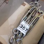 LOTE 357 - 05 ESTICADORES PARA CABO DE AÇO. (NO ESTADO) ATENÇÃO! FAZER A VISITAÇÃO ANTES DE ARREMATAR, NÃO SABEMOS SE FUNCIONA. LEILÃO NÃO TEM GARANTIA E NEM DEVOLUÇÃO, SUJEITO A POSSÍVEIS AVARIAS VISÍVEIS/OCULTAS E/OU AUSÊNCIA DE COMPONENTES.