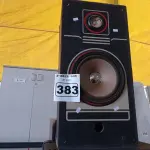 LOTE 383 - 02 CAIXAS DE SOM SENDO 01 AMPLIFICADA MARCA ONEAL OCM-310. (NO ESTADO) ATENÇÃO! FAZER A VISITAÇÃO ANTES DE ARREMATAR, NÃO SABEMOS SE FUNCIONA. LEILÃO NÃO TEM GARANTIA E NEM DEVOLUÇÃO, SUJEITO A POSSÍVEIS AVARIAS VISÍVEIS/OCULTAS E/OU AUSÊNCIA DE COMPONENTES.