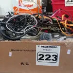 LOTE 223 - 01 LOTE COM CABOS DIVERSOS. (NO ESTADO) ATENÇÃO! FAZER A VISITAÇÃO ANTES DE ARREMATAR, NÃO SABEMOS SE FUNCIONA. LEILÃO NÃO TEM GARANTIA E NEM DEVOLUÇÃO, SUJEITO A POSSÍVEIS AVARIAS VISÍVEIS/OCULTAS E/OU AUSÊNCIA DE COMPONENTES.
