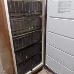 LOTE 229 - 01 FREEZER VERTICAL MARCA CÔNSUL. (NO ESTADO) ATENÇÃO! FAZER A VISITAÇÃO ANTES DE ARREMATAR, NÃO SABEMOS SE FUNCIONA. LEILÃO NÃO TEM GARANTIA E NEM DEVOLUÇÃO, SUJEITO A POSSÍVEIS AVARIAS VISÍVEIS/OCULTAS E/OU AUSÊNCIA DE COMPONENTES.