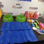 LOTE 245 - 01 KIT DE ACESSÓRIOS PARA PET’S. (NO ESTADO) ATENÇÃO! FAZER A VISITAÇÃO ANTES DE ARREMATAR, NÃO SABEMOS SE FUNCIONA. LEILÃO NÃO TEM GARANTIA E NEM DEVOLUÇÃO, SUJEITO A POSSÍVEIS AVARIAS VISÍVEIS/OCULTAS E/OU AUSÊNCIA DE COMPONENTES.