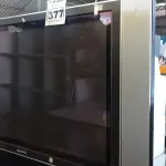 LOTE 377 - 01 TV DE PLASMA GRADIENTE 42” POL. (NO ESTADO) ATENÇÃO! FAZER A VISITAÇÃO ANTES DE ARREMATAR, NÃO SABEMOS SE FUNCIONA. LEILÃO NÃO TEM GARANTIA E NEM DEVOLUÇÃO, SUJEITO A POSSÍVEIS AVARIAS VISÍVEIS/OCULTAS E/OU AUSÊNCIA DE COMPONENTES.