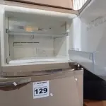 LOTE 129 - 01 GELADEIRA FROST FREE MARCA BRASTEMP 220V. (NO ESTADO) ATENÇÃO! FAZER A VISITAÇÃO ANTES DE ARREMATAR, NÃO SABEMOS SE FUNCIONA. LEILÃO NÃO TEM GARANTIA E NEM DEVOLUÇÃO, SUJEITO A POSSÍVEIS AVARIAS VISÍVEIS/OCULTAS E/OU AUSÊNCIA DE COMPONENTES.