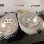 LOTE 255 - 02 LUMINÁRIAS DE PÁTIO. (NO ESTADO) ATENÇÃO! FAZER A VISITAÇÃO ANTES DE ARREMATAR, NÃO SABEMOS SE FUNCIONA. LEILÃO NÃO TEM GARANTIA E NEM DEVOLUÇÃO, SUJEITO A POSSÍVEIS AVARIAS VISÍVEIS/OCULTAS E/OU AUSÊNCIA DE COMPONENTES.