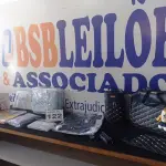 LOTE 122 - 10 - ENXOVAIS DE BEBÊ DIVERSOS (NO ESTADO, NÃO SABEMOS SE FUNCIONA. LEILÃO NÃO TEM GARANTIA E NEM DEVOLUÇÃO, SUJEITO A POSSÍVEIS AVARIAS VISÍVEIS/OCULTAS E/OU AUSÊNCIA DE COMPONENTES)