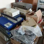 LOTE 259 - 01 LOTE COM VÁRIAS SWITCHES, PLACAS E PERIFÉRICOS DIVERSOS. (NO ESTADO) ATENÇÃO! FAZER A VISITAÇÃO ANTES DE ARREMATAR, NÃO SABEMOS SE FUNCIONA. LEILÃO NÃO TEM GARANTIA E NEM DEVOLUÇÃO, SUJEITO A POSSÍVEIS AVARIAS VISÍVEIS/OCULTAS E/OU AUSÊNCIA DE COMPONENTES.